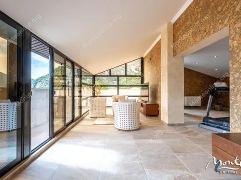 Prodaja, kuća, 428m², Orahovac, Kotor - image 32