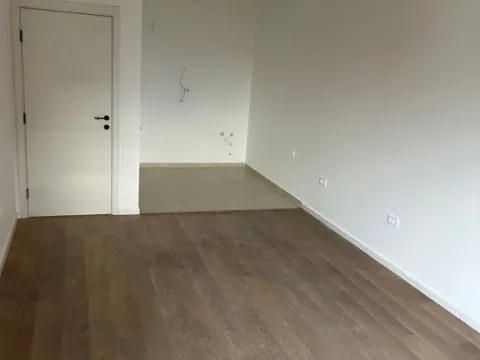 Sale, one bedroom apartment, 43m², Stari Aerodrom, Podgorica - image 4