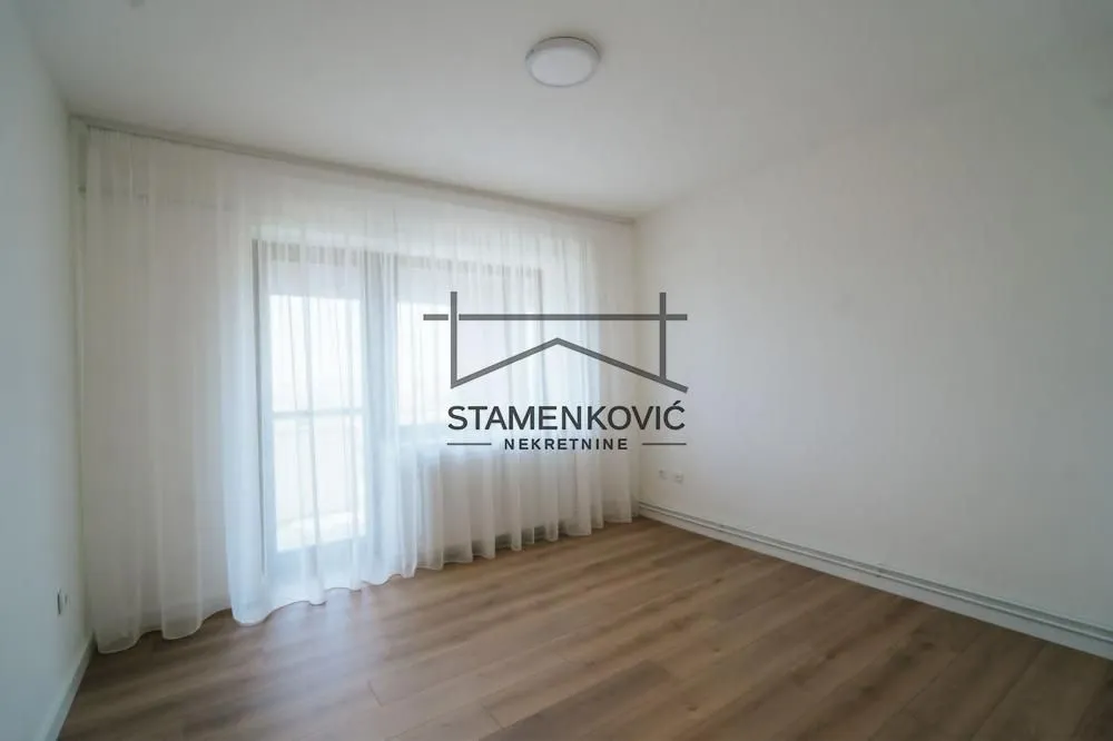 Prodaja, trosoban stan, 74m², Petrovaradin, Novi Sad
