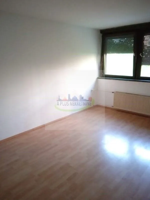 Prodaja, dvosoban stan, 62m², Centar, Subotica