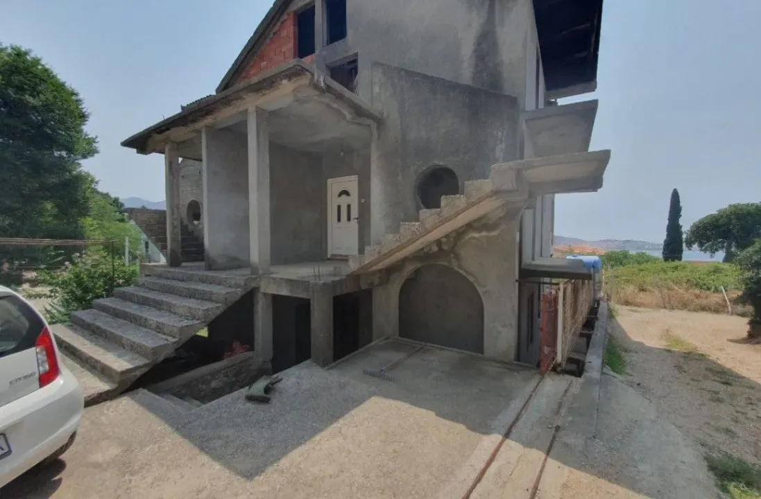 Sale, house, 258m², Šušanj, Bar