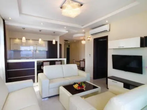 Rent, two bedroom apartment, 85m², Bečići, Budva - image 3