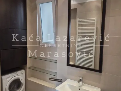 Rent, four bedroom apartment, 98m², Skadarlija, Beograd - image 11