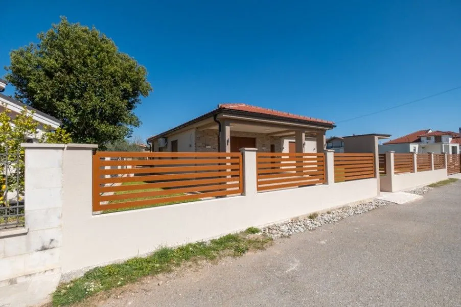 Rent, house, 140m², Donja Gorica, Podgorica