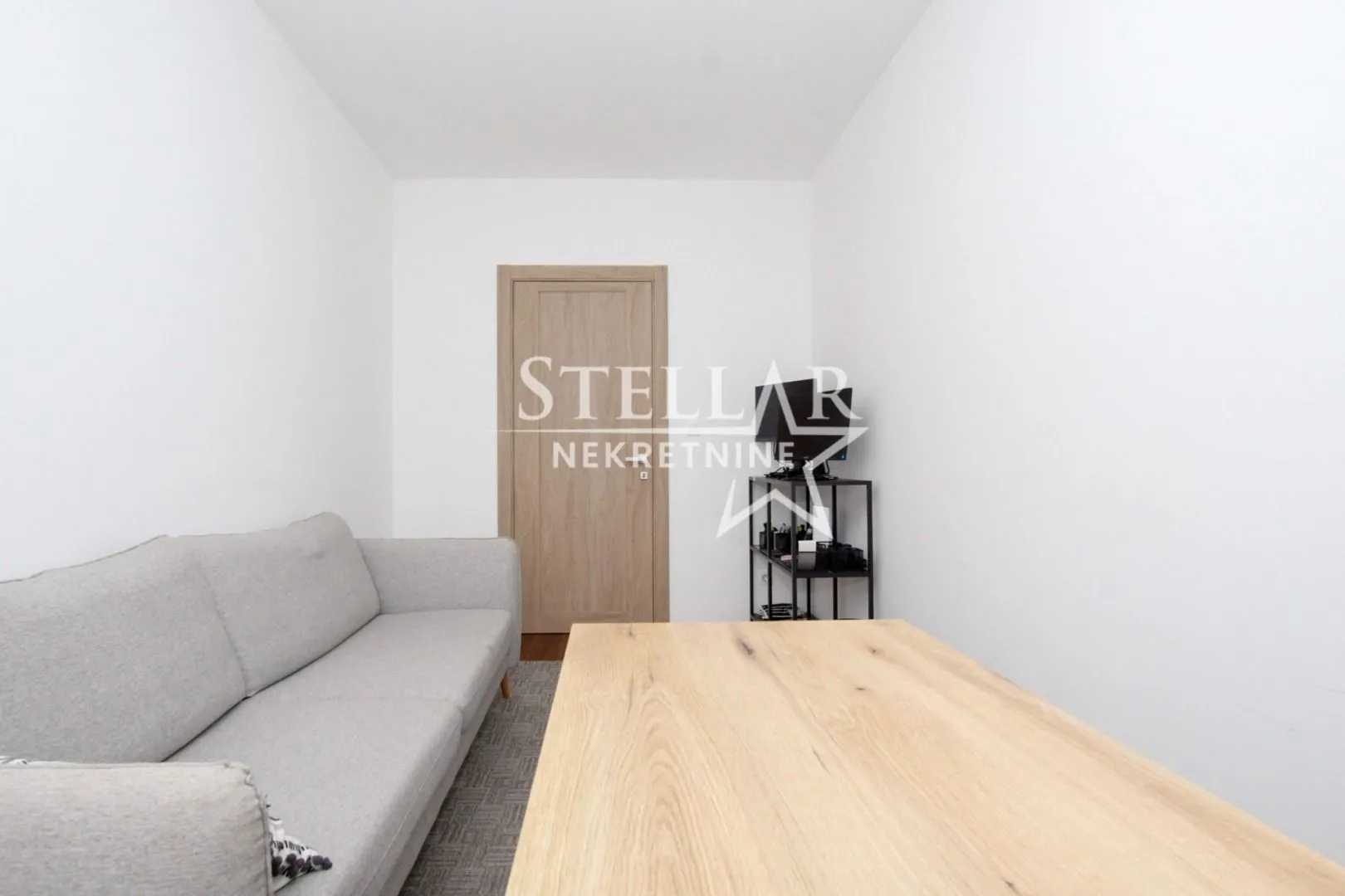 Rent, office space, 70m², Master Kvart, Podgorica