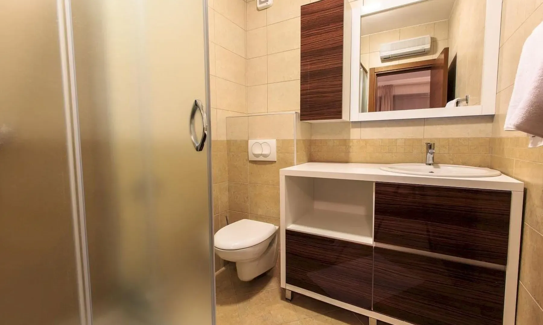 Rent, house, 270m², Rijeka Reževići, Budva