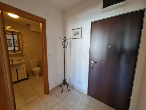 Rent, two bedroom apartment, 45m², Stari Aerodrom, Podgorica - image 7