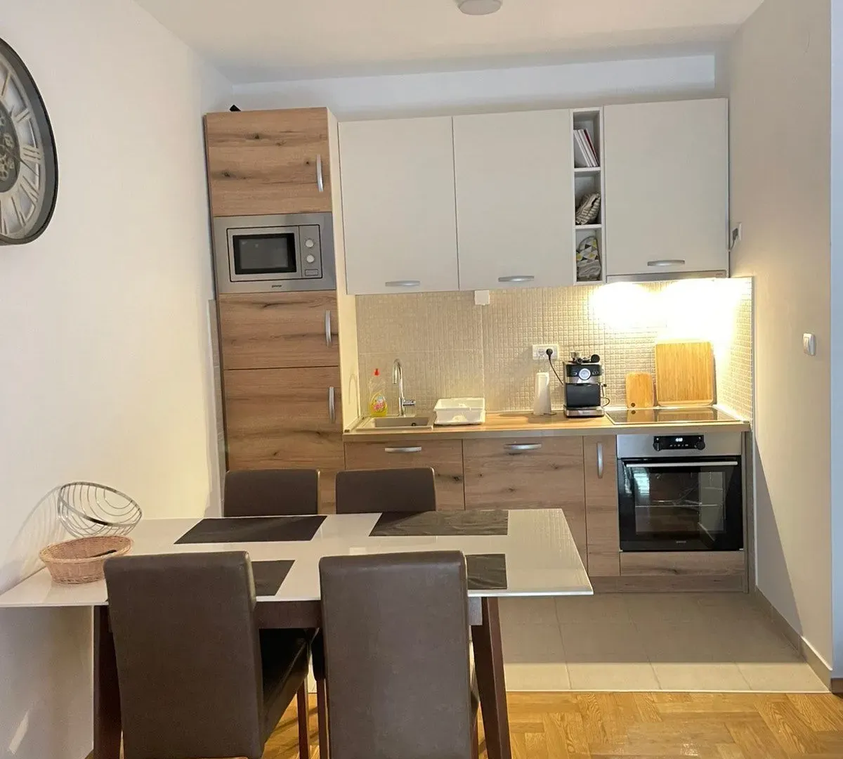 Rent, one bedroom apartment, 47m², Bečići, Budva