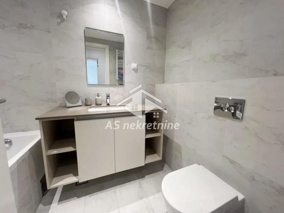 Prodaja, trosoban stan, 81m², Savski Venac, Beograd