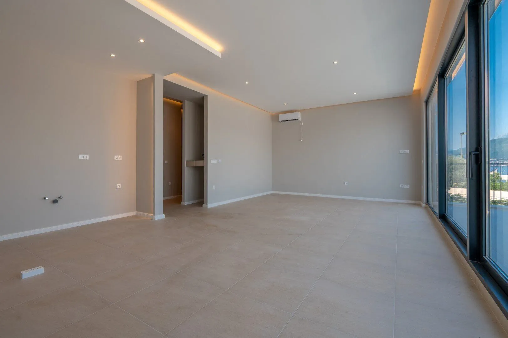 Prodaja, kuća, 200m², Krašići, Tivat