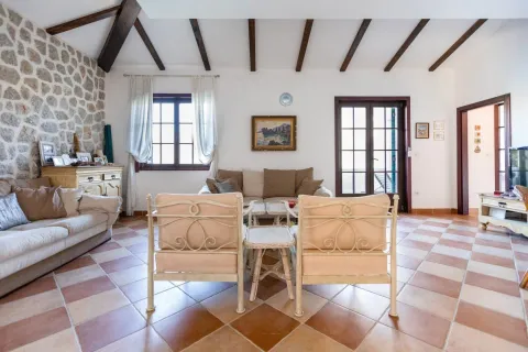 Prodaja, dvosoban stan, 101m², Kostanjica, Kotor - image 7