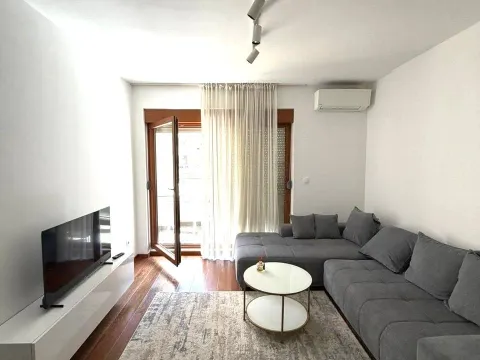 Izdavanje, garsonjera, 29m², Master Kvart, Podgorica - image 2