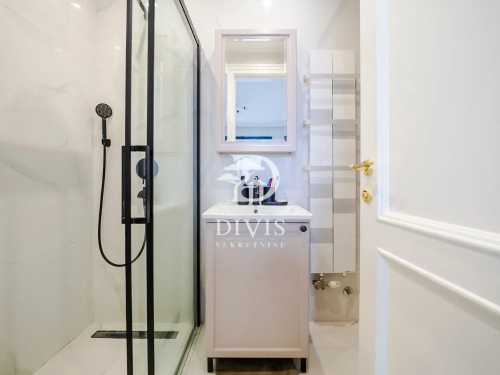 Rent, three bedroom apartment, 130m², Lion, Zvezdara Sve Podlokacije