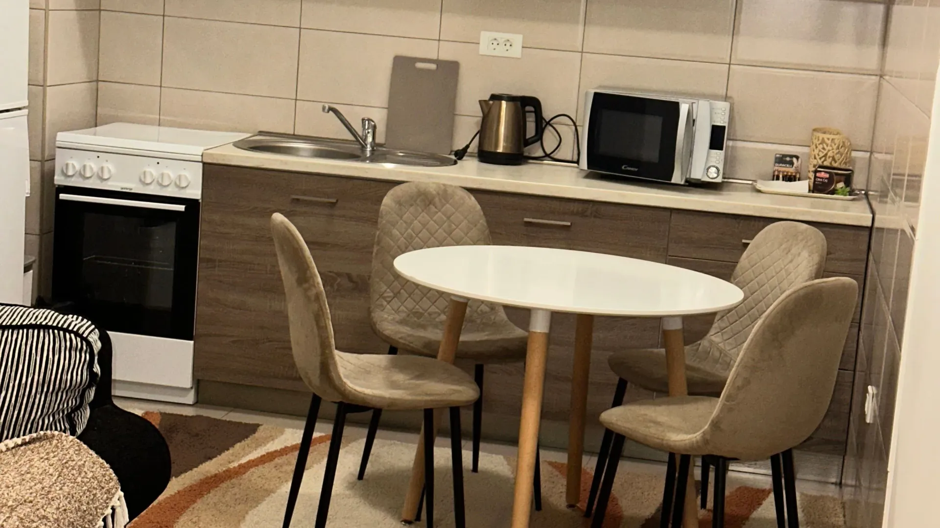 Stan-na-dan, jednosoban stan, 50m², Tuški Put, Podgorica