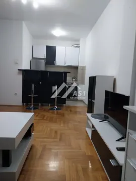 Izdavanje, jednosoban stan, 24m², Bulevar patrijarha Pavla, Novi Sad Sve Podlokacije - image 4