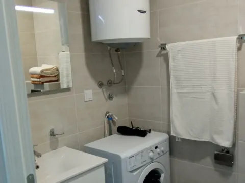 Izdavanje, jednosoban stan, 44m², Budva, Crna Gora - image 14