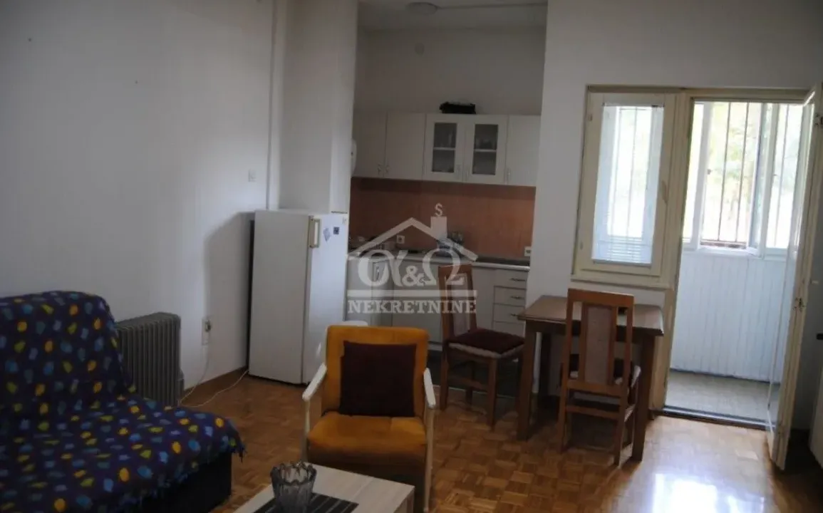 Sale, studio apartment, 28m², Vašarište, Kragujevac