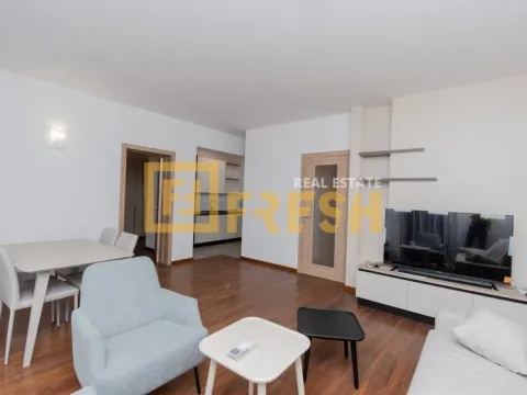 Izdavanje, četvorosoban stan, 127m², Master Kvart, Podgorica