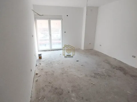 Prodaja, jednosoban stan, 57m², Momišići, Podgorica