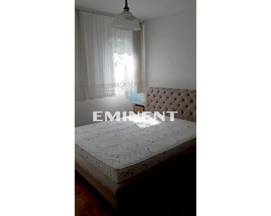 Izdavanje, trosoban stan, 72m², Novi Beograd Sve Podlokacije, Beograd