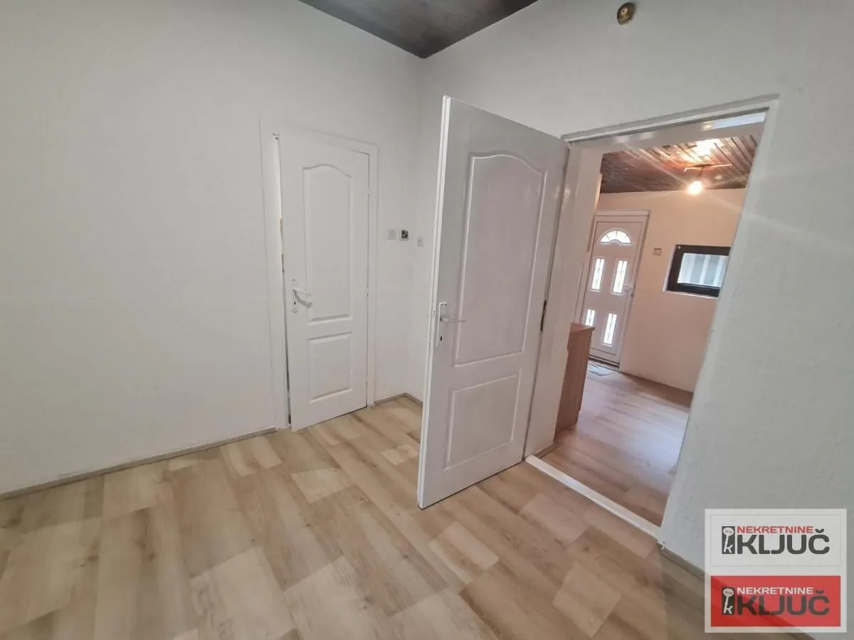Prodaja, dvosoban stan, 37m², Podbara, Novi Sad Sve Podlokacije