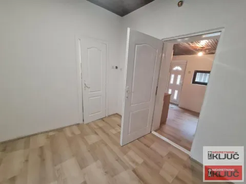 Prodaja, dvosoban stan, 37m², Podbara, Novi Sad Sve Podlokacije - image 7