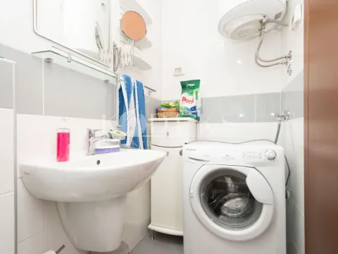 Rent, two bedroom apartment, 74m², City Kvart, Podgorica - image 11