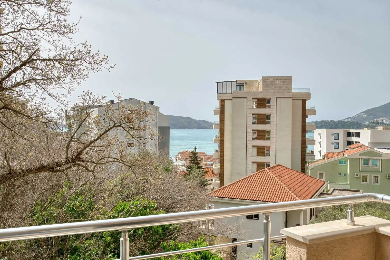 Rent, one bedroom apartment, 51m², Rafailovići, Budva