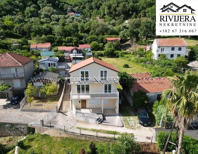 Prodaja, kuća, 145m², Baošići, Herceg Novi