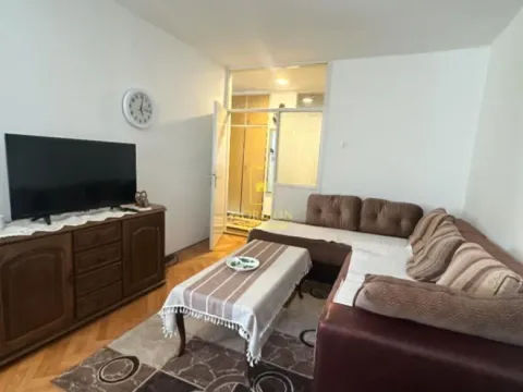 Izdavanje, dvosoban stan, 75m², Preko Morače, Podgorica