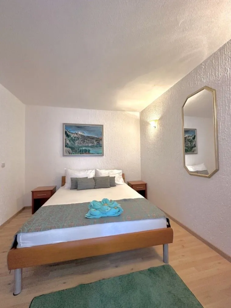 Rent, one bedroom apartment, 50m², Buljarica, Budva