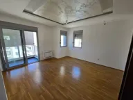 Prodaja, dvosoban stan, 66m², Blok 9, Podgorica - image 1