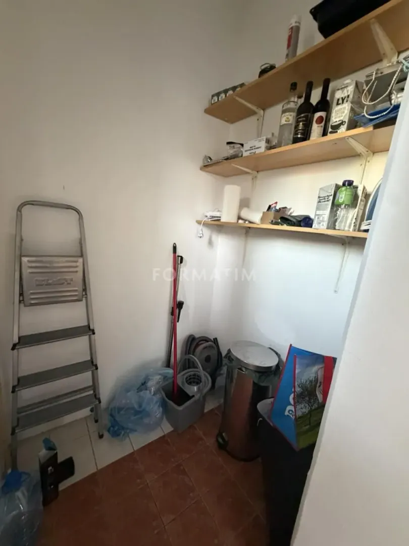 Izdavanje, trosoban stan, 82m², Gundulićev Venac, Beograd