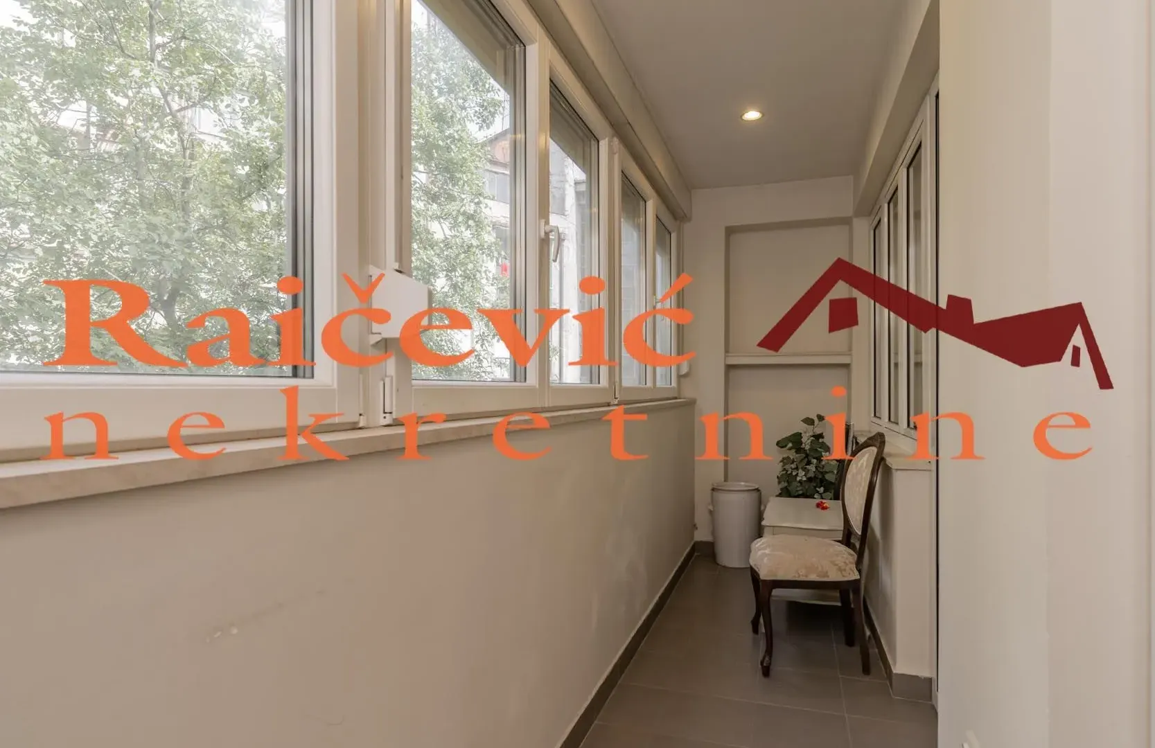 Prodaja, dvosoban stan, 62m², Centar, Stara Pazova