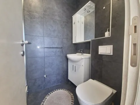 Rent, one bedroom apartment, 45m², Lastva Grbaljska, Kotor - image 6