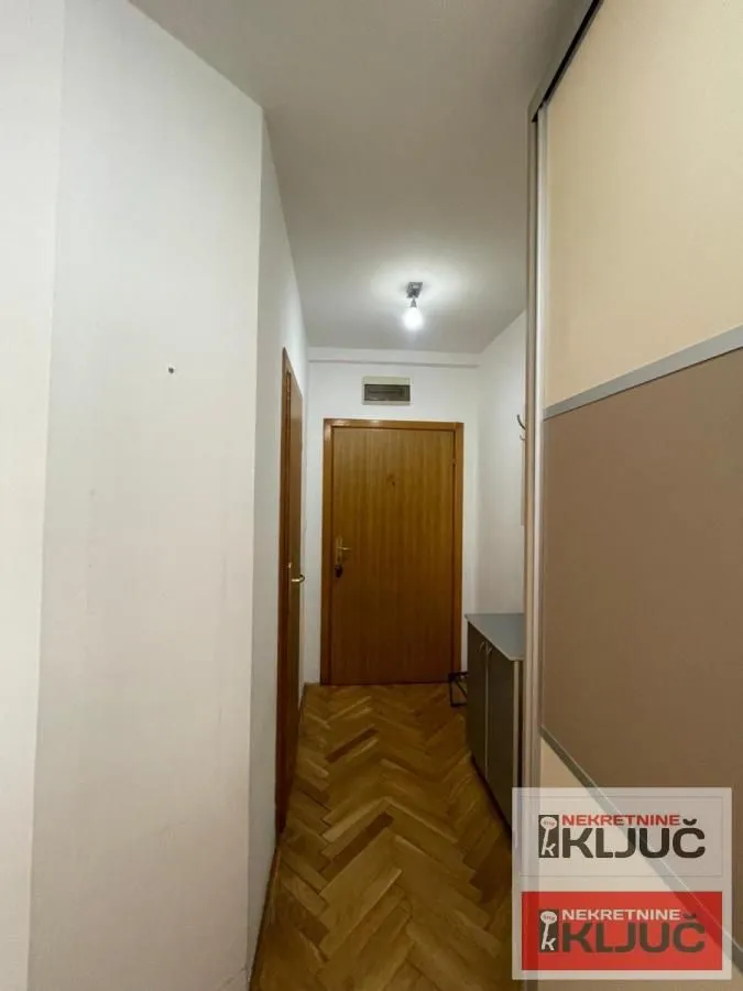 Izdavanje, jednosoban stan, 41m², Nova Detelinara, Novi Sad Sve Podlokacije