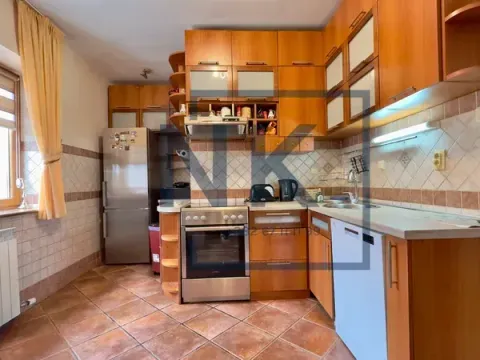 Izdavanje, kuća, 300m², Ibričevina, Podgorica - image 6