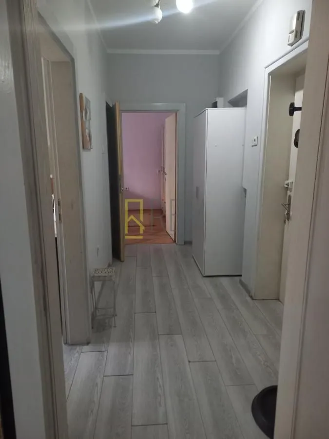 Prodaja, jednosoban stan, 55m², Centar, Podgorica