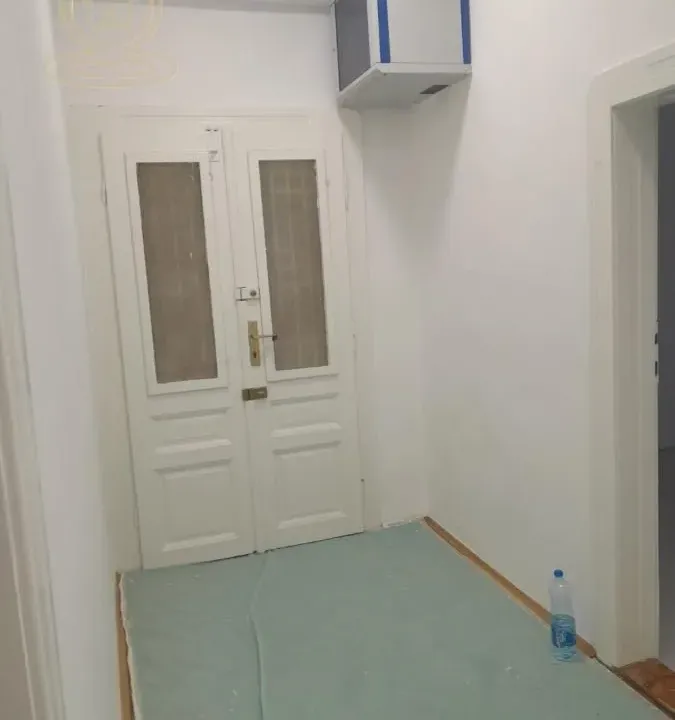 Izdavanje, poslovni prostor, 100m², Centar, Novi Sad