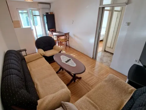 Rent, one bedroom apartment, 40m², Preko Morače, Podgorica - image 1