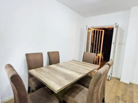 Izdavanje, dvosoban stan, 68m², Stari Aerodrom, Podgorica - image 4