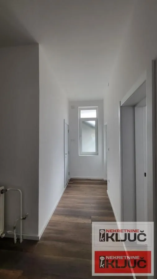 Prodaja, trosoban stan, 79m², Petrovaradin, Novi Sad