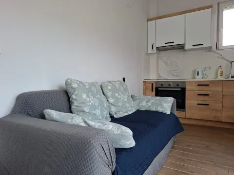 Rent, one bedroom apartment, 40m², Bijela, Herceg Novi - image 15
