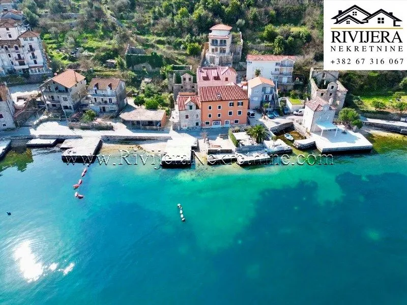 Sale, house, 220m², Stoliv, Kotor