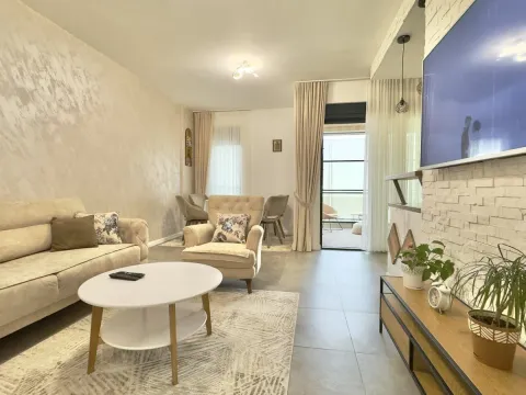 Sale, three bedroom apartment, 76m², Tivat, Crna Gora - image 1