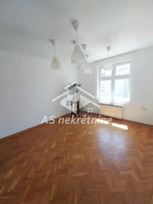Rent, house, 260m², Neimar, Vračar Sve Podlokacije