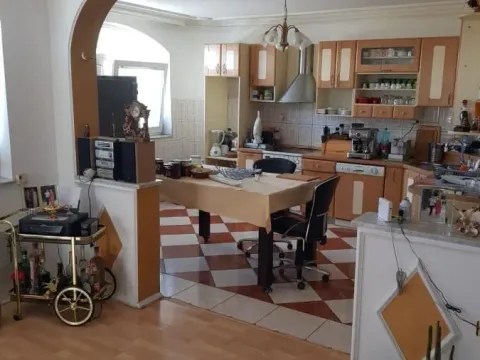 Rent, four bedroom apartment, 160m², Galenika, Beograd - image 7