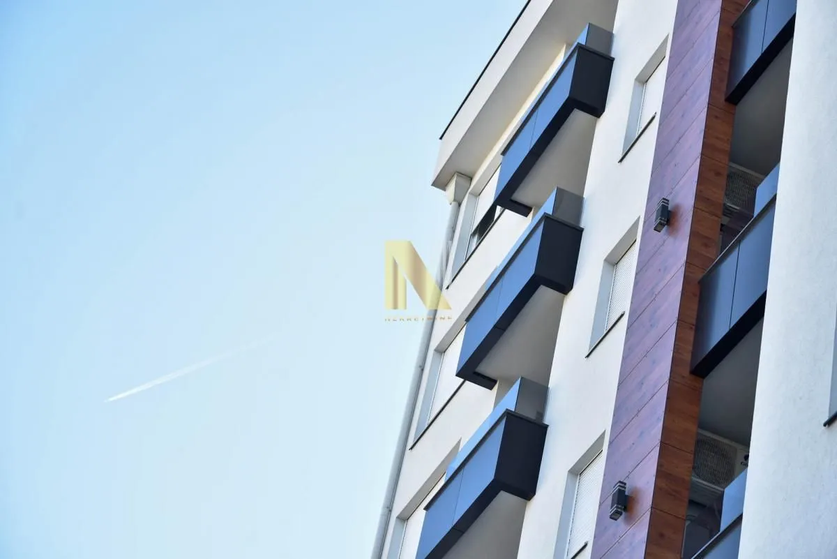 Sale, office space, 168m², Rotkvarija, Novi Sad Sve Podlokacije