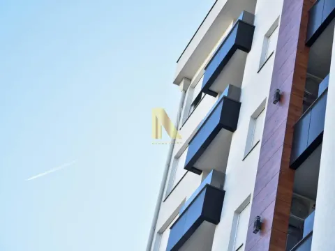 Sale, office space, 168m², Rotkvarija, Novi Sad Sve Podlokacije - image 1