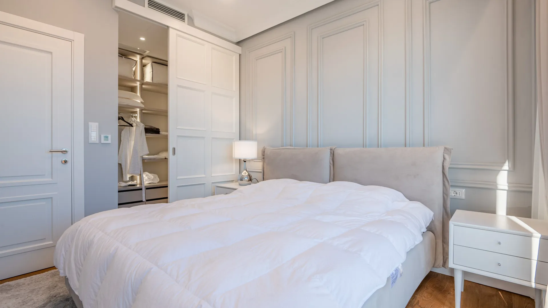 Sale, three bedroom apartment, 237m², Soho City, Bar